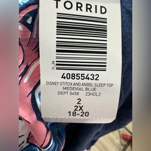 NWT Torrid Disney’s Stitch and Angel short sleeve tee size 2X - Picture 9 of 9